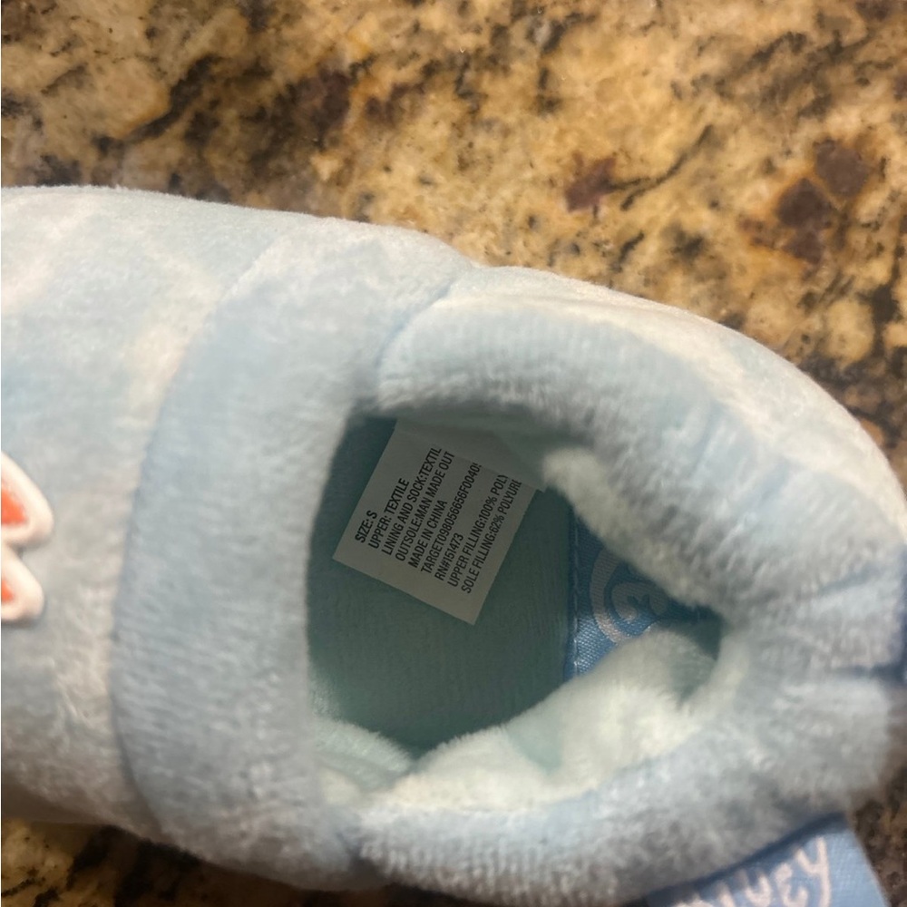 Bluey slippers - Picture 3 of 3